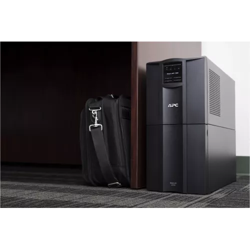 Источник бесперебойного питания APC Smart-UPS SMT2200IC 1980Вт 2200ВА черный