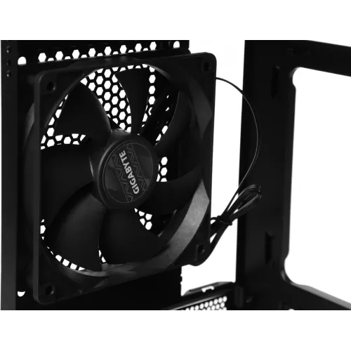 Корпус Gigabyte GB-C102G черный без БП mATX 7x120mm 4x140mm 2xUSB3.0 audio bott PSU