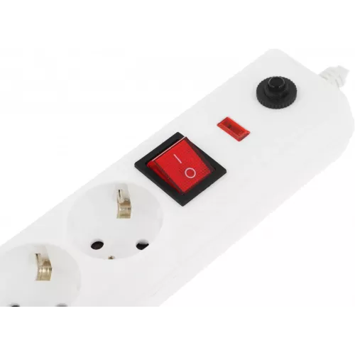 Сетевой фильтр IEK СФ-03К 1.5м (3 розетки) белый (коробка)