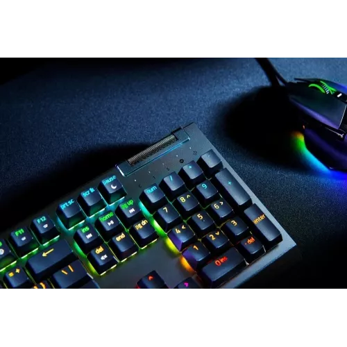 Клавиатура Razer BlackWidow V4 Green Switch механическая черный USB Multimedia for gamer LED (RZ03-04700800-R3R1) кабель 2м