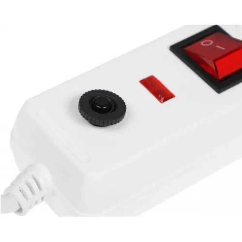 Сетевой фильтр IEK СФ-05К 1.5м (5 розеток) белый (коробка)