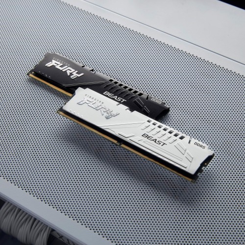 Память оперативная/ Kingston 32GB 5200MT/s DDR5 CL40 DIMM FURY Beast White XMP Kingston