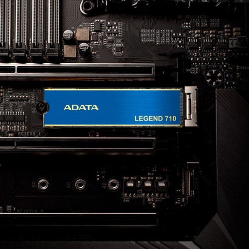 Твердотельный накопитель/ ADATA SSD LEGEND 710, 1024GB, M.2(22x80mm), NVMe 1.4, PCIe 3.0 x4, 3D NAND, R/W 2400/1800MB/s, IOPs 180 000/150 000, TBW 260, DWPD 0.23, with Heat Sink (3 года) ADATA