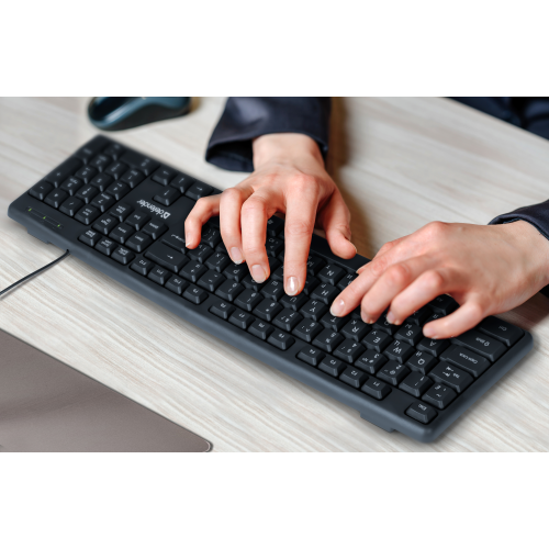 Defender Проводная клавиатура Element HB-520 USB RU,черный,полноразмерная USB Defender