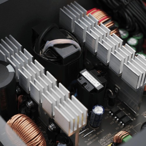 Блок питания Deepcool ATX 650W PF650 80+ white (20+4pin) APFC 120mm fan 6xSATA RTL
