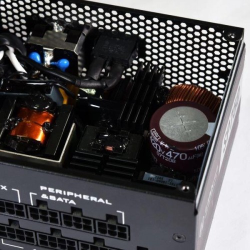 Блок питания Lian-Li SFX 750W SP750 80+ gold (20+4pin) APFC 92mm fan 8xSATA Cab Manag RTL [G89.SP750B.00EU]